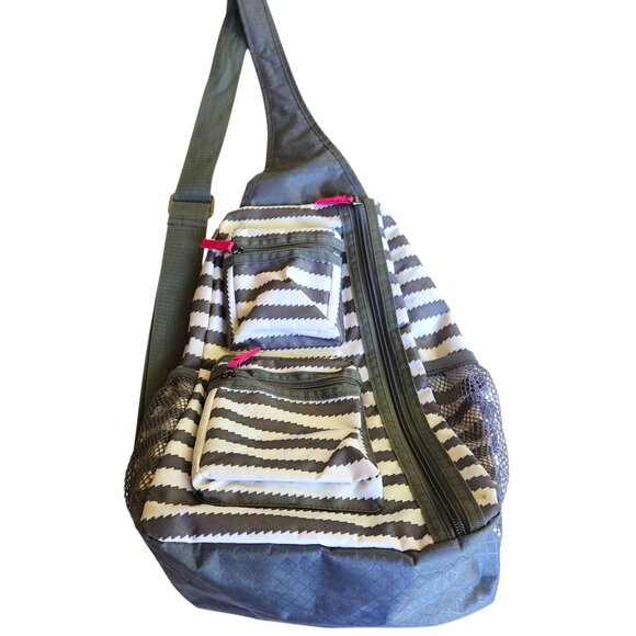 Thirty One Sling Bag  Adjustable Backpack Gray & White Stripe Pink Lining - Picture 6 of 13